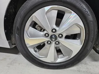 Kia K5 2015, 87019 км, за 4923.2 USD