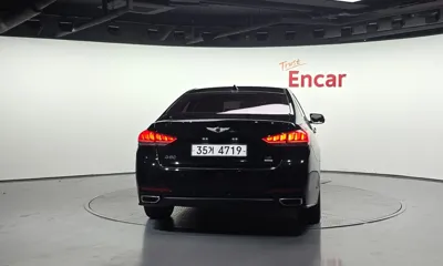 Hyundai Genesis 2016, 189741 км, за 4503.31 USD