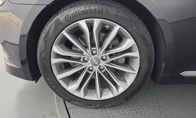 Hyundai Genesis 2016, 189741 км, за 4503.31 USD