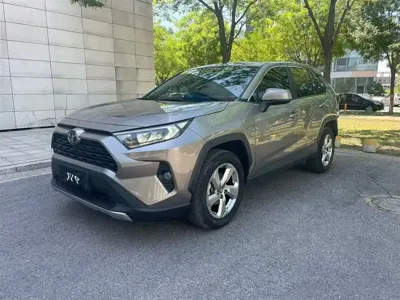 Toyota RAV4 · 2021 год