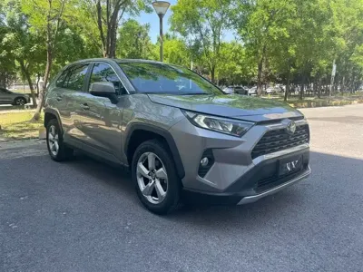 Toyota RAV4 2021, 32000 км, за 14309.73 USD