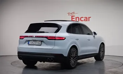Porsche Cayenne 2023, 32204 км, за 68062.12 USD - фото 2