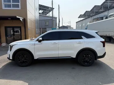 Kia Sorento 2024, 127000 км, за 32451.4 USD
