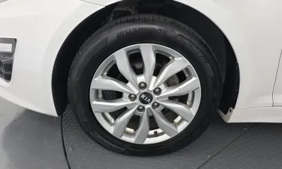 Kia K5 2015, 78580 км, за 5281.6 USD