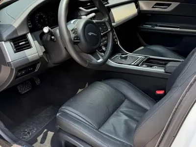 Jaguar XFL 2021, 81000 км, за 17362.82 USD