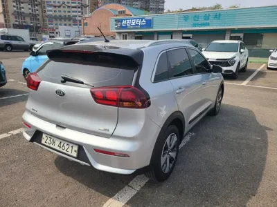 Kia Niro 2018, 143557 км, за 6277.1 USD