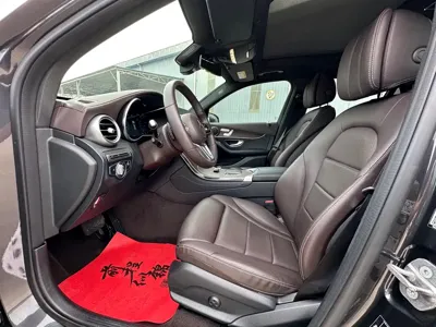 Mercedes-Benz GLC 2022, 58000 км, за 29399.08 USD