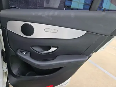 Mercedes-Benz GLC-Class 2018, 64376 км, за 19198.66 USD - фото 10