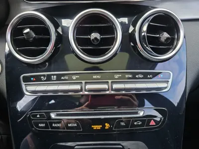Mercedes-Benz GLC-Class 2018, 64376 км, за 19198.66 USD - фото 20