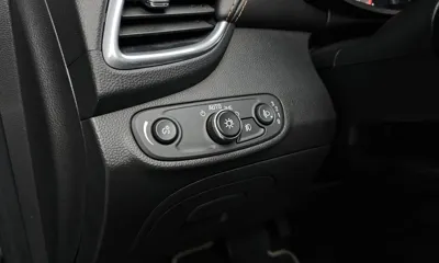 ChevroletGMDaewoo Trax 2019, 61686 км, за 6955.73 USD - фото 18