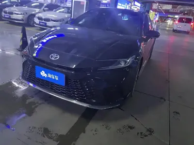 Toyota Camry · 2024 год