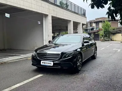 Mercedes-Benz E-Class 2019, 160000 км, за 23366.23 USD