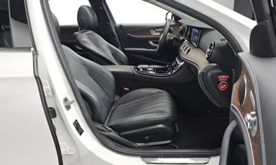 Mercedes-Benz E-Class 2019, 95113 км, за 16511.73 USD - фото 26