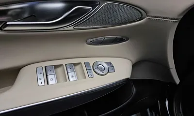 Genesis GV70 2024, 20703 км, за 28599.36 USD - фото 29