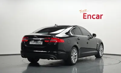 Jaguar XF 2015, 134518 км, за 3640.38 USD