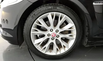 Jaguar XF 2015, 134518 км, за 3640.38 USD