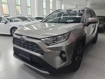 Toyota RAV4 · 2020 год