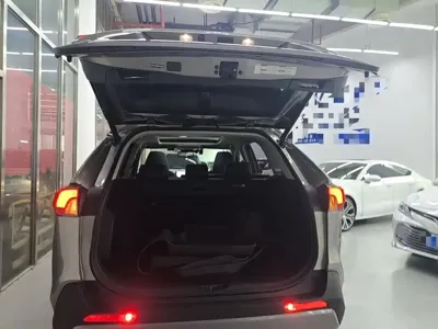 Toyota RAV4 2020, 77600 км, за 16185.68 USD - фото 19