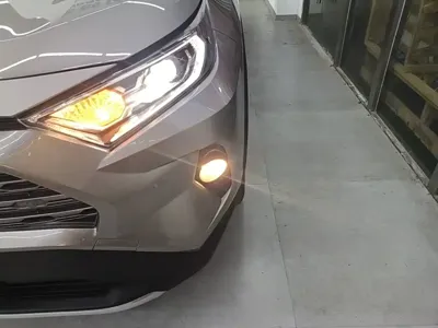 Toyota RAV4 2020, 77600 км, за 16185.68 USD - фото 24