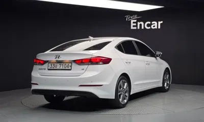 Hyundai Avante 2018, 102188 км, за 5288.21 USD