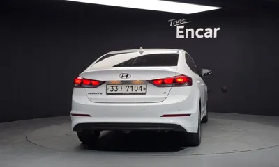Hyundai Avante 2018, 102188 км, за 5288.21 USD