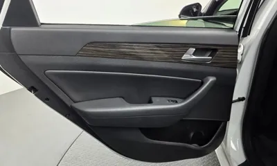 Hyundai Sonata 2015, 23480 км, за 8527.24 USD - фото 25