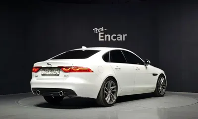 Jaguar XF 2017, 195774 км, за 5724.7 USD