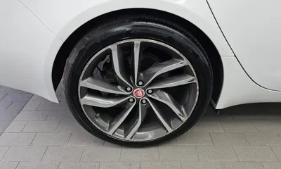 Jaguar XF 2017, 195774 км, за 5724.7 USD