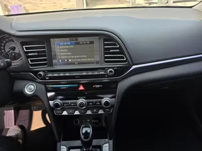 Hyundai Avante 2019, 104995 км, за 7285.98 USD - фото 8