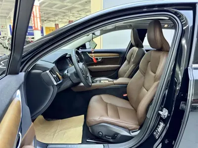 Volvo S90 2020, 131000 км, за 15759.32 USD - фото 7
