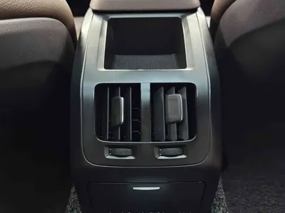 Volvo S90 2020, 131000 км, за 15759.32 USD - фото 9
