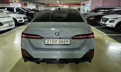 BMW 5-Series 2025, 8226 км, за 47860.89 USD