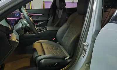 BMW 5-Series 2025, 8226 км, за 47860.89 USD - фото 6
