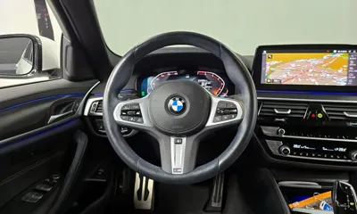 BMW 5-Series 2023, 33094 км, за 28410.57 USD - фото 13