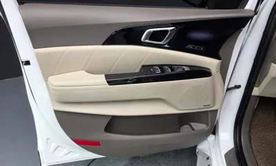 Kia Canival 2023, 65781 км, за 26802 USD - фото 24