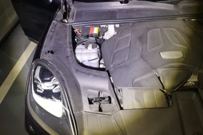Porsche Cayenne 2019, 87700 км, за 60220 USD - фото 23