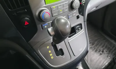 Hyundai Starex 2014, 112917 км, за 5817.03 USD - фото 9