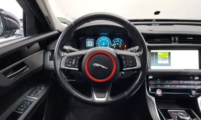 Jaguar XF 2018, 84989 км, за 5880.41 USD - фото 13