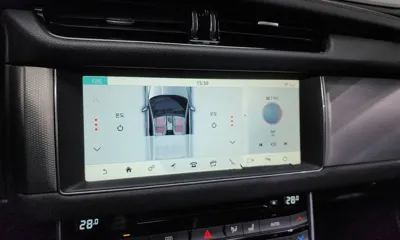Jaguar XF 2018, 84989 км, за 5880.41 USD - фото 16