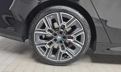 BMW 5-Series 2026, 12603 км, за 74701.33 USD