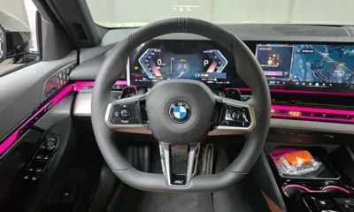 BMW 5-Series 2026, 12603 км, за 74701.33 USD - фото 14