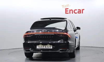 Hyundai Grandeur 2022, 82968 км, за 17545.34 USD