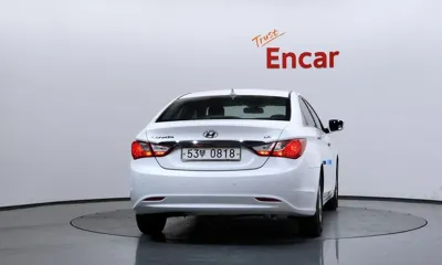 Hyundai Sonata 2014, 141072 км, за 2605.86 USD