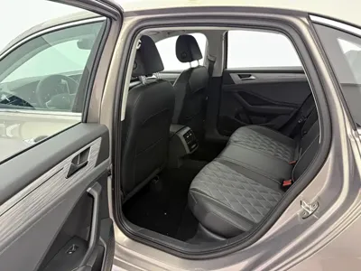 Volkswagen Sagitar 2022, 25000 км, за 16479.96 USD - фото 14