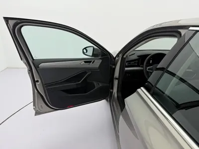 Volkswagen Sagitar 2022, 25000 км, за 16479.96 USD - фото 21