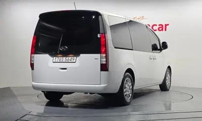 Hyundai Staria 2022, 42474 км, за 17773.37 USD
