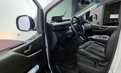 Hyundai Staria 2022, 42474 км, за 17773.37 USD - фото 10