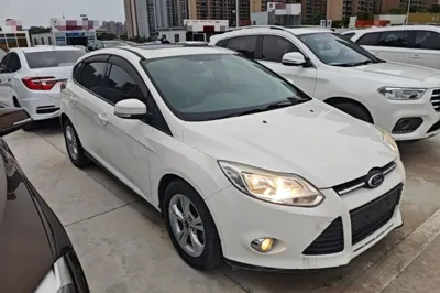 Ford Focus 2012, 111300 км, за 4537 USD