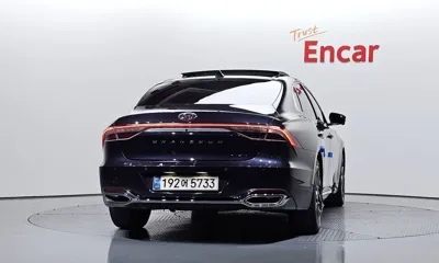 Hyundai Grandeur 2021, 89154 км, за 15287.55 USD