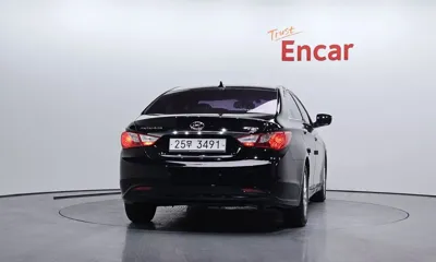 Hyundai Sonata 2012, 128819 км, за 3187.62 USD